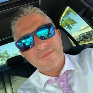 Meet your Posher, Adam